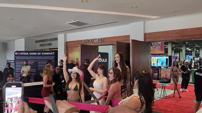 Welcome to @EXXXOTICA ya filthy animals! https://t.co/9jfOjGLKQ1<a class="tags" target="_blank" title="On Twitter" href="/?out=eyJ0eXAiOiJKV1QiLCJhbGciOiJIUzUxMiJ9.eyJpYXQiOjE3MjA2NzU5MTAsImlzcyI6InR3cG9ybnN0YXJzLmNvbSIsIm5iZiI6MTcyMDY3NTkxMCwiZXhwIjoxNzUyMjExOTEwLCJyZWRpcmVjdF91cmwiOiJodHRwczovL3R3aXR0ZXIuY29tL0VYWFhPVElDQSJ9.-V1_mDW0NN2V_DZUXifLkTt36nc-ncnBORZ0W-ogSp8-klUAqrKqfHf8Lz7Ya_q7yok5owxYoPiKsopRhkGsdA">@EXXXOTICA</a>