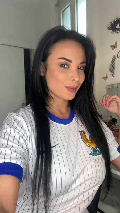 Win my French Soccer team Shirt 
More details on my platform ??????
#tombola #tirageausort:
https://t