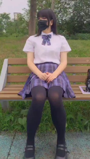 ❤️新作上线 | LUMI_035  路人：路边坐着一个乖巧的JK，看一会再走。咦？她好像把内裤脱掉了，还把腿分了开来，诶！？她居然有大肉棒！这下不得不视奸了🥵  ❤️购买方式  私信 爱发电https://t<a href="/tag/%E9%9C%B2%E5%87%BA"class="tags"><span>#露出</span></a><a href="/tag/%E4%BC%AA%E5%A8%98"class="tags"><span>#伪娘</span></a><a href="/tag/%E9%AA%9A%E8%B4%A7"class="tags"><span>#骚货</span></a><a href="/tag/%E5%A5%B3%E8%A3%85%E5%AD%90"class="tags"><span>#女装子</span></a><a href="/tag/%E6%88%90%E9%83%BD%E4%BC%AA%E5%A8%98"class="tags"><span>#成都伪娘</span></a><a href="/tag/%E9%87%8D%E5%BA%86%E4%BC%AA%E5%A8%98"class="tags"><span>#重庆伪娘</span></a>