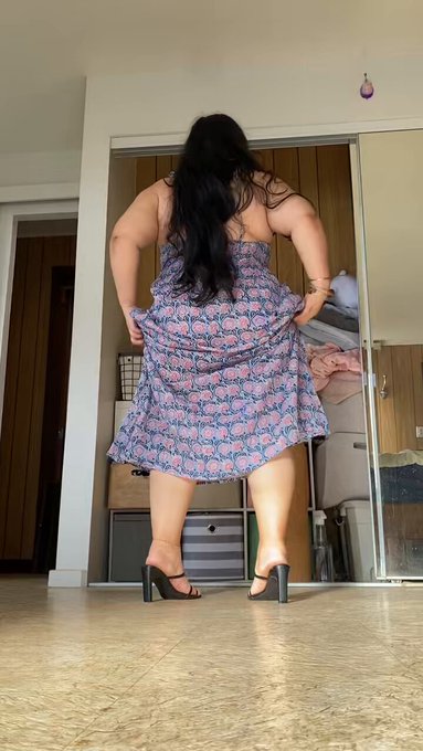 Help me take this off https://t.co/gUb9Mp4Vs8