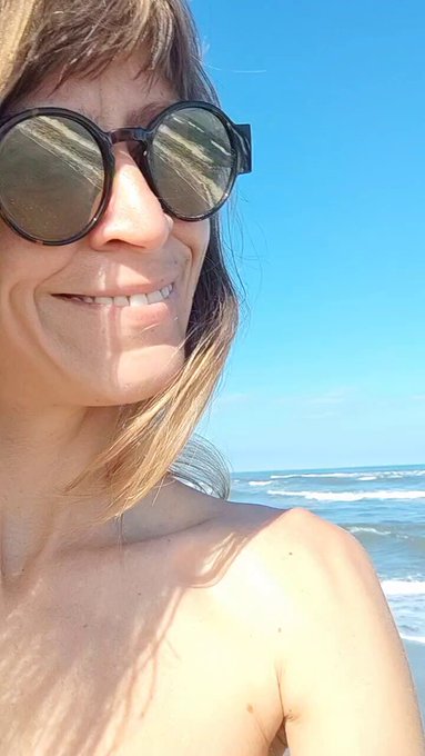 Buongiorno a tutti #JuevesDeExhibición #juevesdeseduxxxión #JuevesDeTentación  avete visto il nuovo video<a href="/tag/juevesdeexhibici%C3%B3n"class="tags">&#35;JuevesDeExhibición</a><a href="/tag/juevesdeseduxxxi%C3%B3n"class="tags">&#35;juevesdeseduxxxión</a><a href="/tag/juevesdetentaci%C3%B3n"class="tags"><span>&#35;juevesdetentación</span></a>