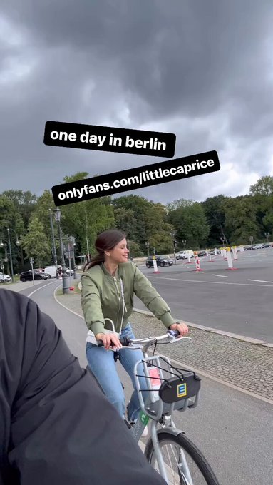 great time in #berlin #littlecaprice https://t.co/oXX9oTUHcU<a href="/tag/berlin"class="tags">#berlin</a><a href="/tag/littlecaprice"class="tags">#littlecaprice</a>