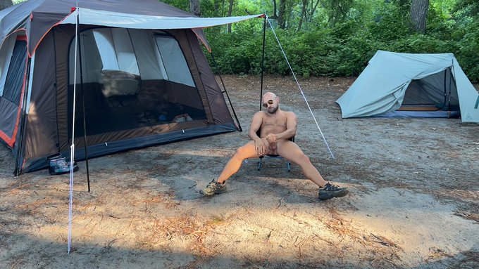 Happy July 4th, you know where to find the full video. https://t.co/ZoNBRV4PSO https://t.co/5Y82OtcW