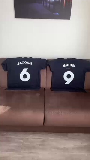 Ce soir, la France envoie #Ronaldo le GOAT &agrave; la retraite et j'ai LE meilleur t-shirt pour soutenir les<a href="/tag/ronaldo"class="tags">#Ronaldo</a><a href="/tag/frapor"class="tags"><span>#frapor</span></a><a href="/tag/euro2024"class="tags"><span>#euro2024</span></a>