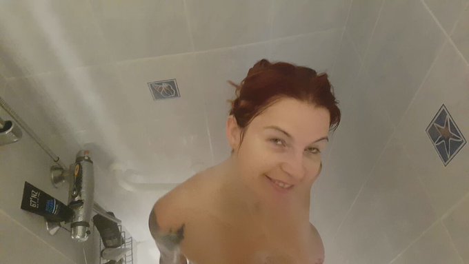 Coucou les loulous 💖💖 https://t.co/ucMJ2IvCx8 https://t.co/wJqud9BrC2