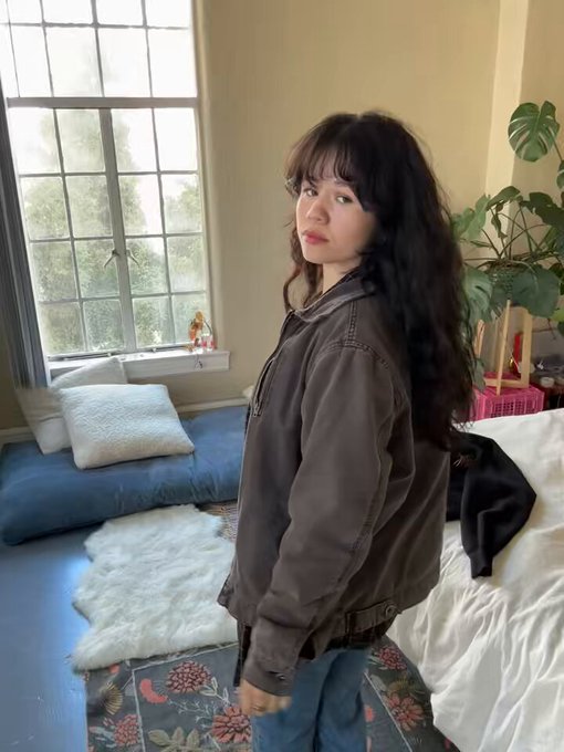 do you like my jeans lol https://t.co/rz1Z4XtwQN