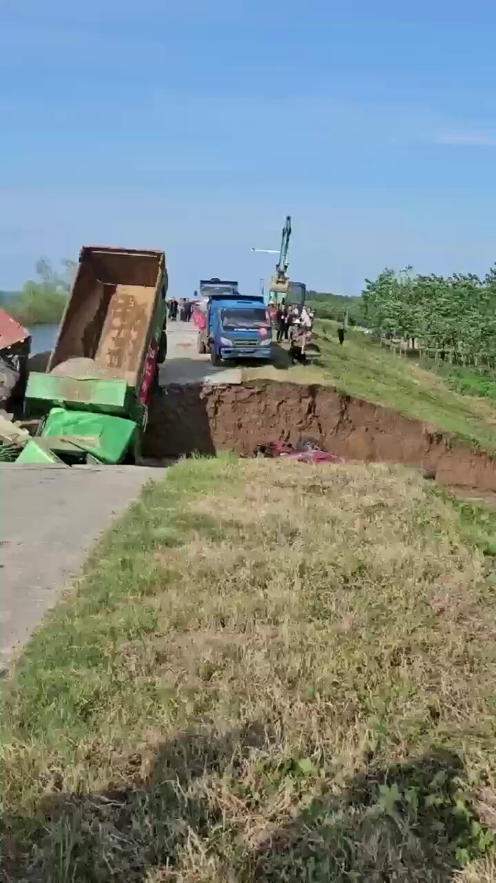 [討論] 中國怎麼不搞一億人丟沙包堵決堤？？？？