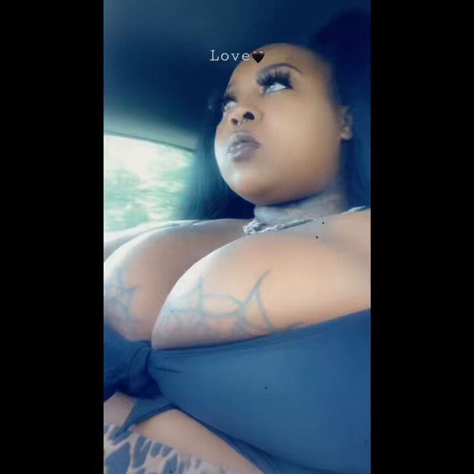 Myell_Myers’s pics and videos