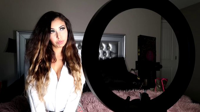 VID SOLD! Zoom meeting gone wrong 🔥 Check it out! https://t.co/Txd7L1nmEk #MVSales @manyvids https://t<a href="/tag/mvsales"class="tags"><span>#mvsales</span></a>