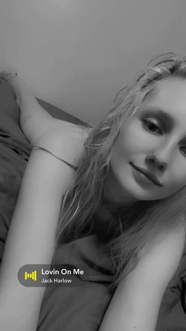 #explorepage 💕💕 vanilla baby https://t.co/gN9UWw2mw7 https://t.co/FkWP6MKXPf<a href="/tag/explorepage"class="tags">#explorepage</a>