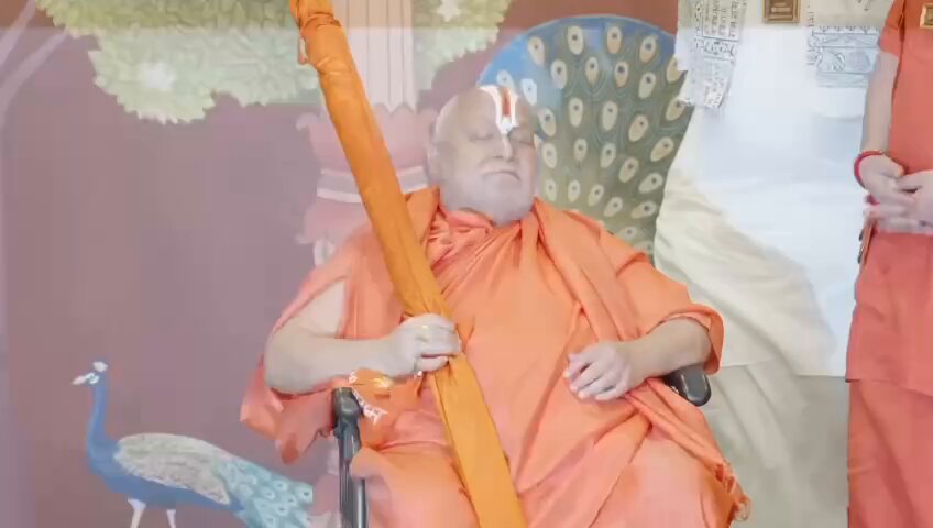 ANI on X: "#WATCH | Founder head of Tulsi Peeth, Jagadguru Rambhadracharya  arrives at Jio World Centre in Mumbai to attend Anant Ambani and Radhika  Merchant's 'Shubh Aashirwad' ceremony. https://t.co/0ZNCSLBiAr" / X