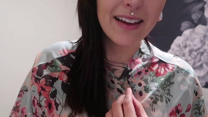 VID SOLD! Losing My Virginity to the Neighbor Boy 🔥 Check it out! https://t.co/voJZDrRqtE #MVSales @manyvids<a href="/tag/mvsales"class="tags"><span>#mvsales</span></a>