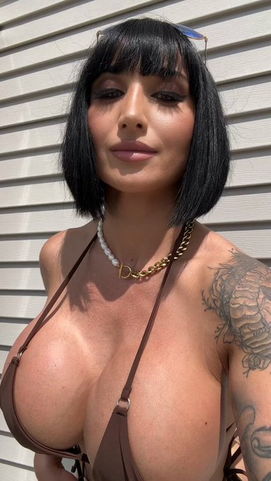 I heard you like my big mommy milkers? 🍼 #milf *link in bio https://t.co/cCuyUC1kAt<a href="/tag/milf"class="tags">#milf</a>