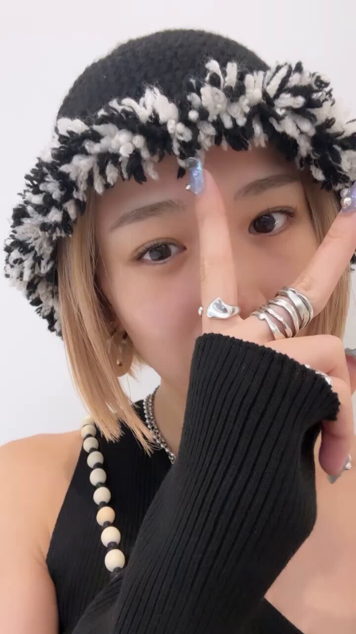 サラちゃん 最近TikTok LIVE頑張ってるのでフォローお願いします❤️ 『大