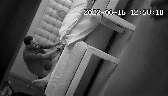 Ular meni olimga sikishdi va mushukimga kirishdi.