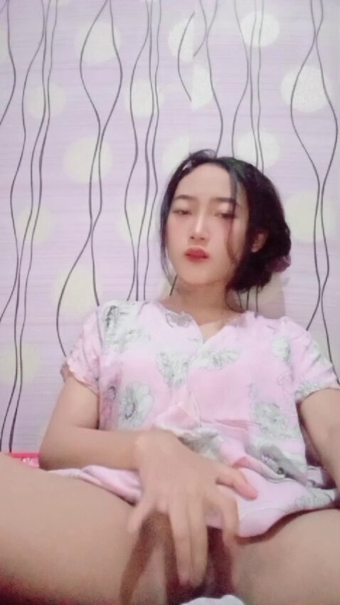 gadis cantik yang kesepian 