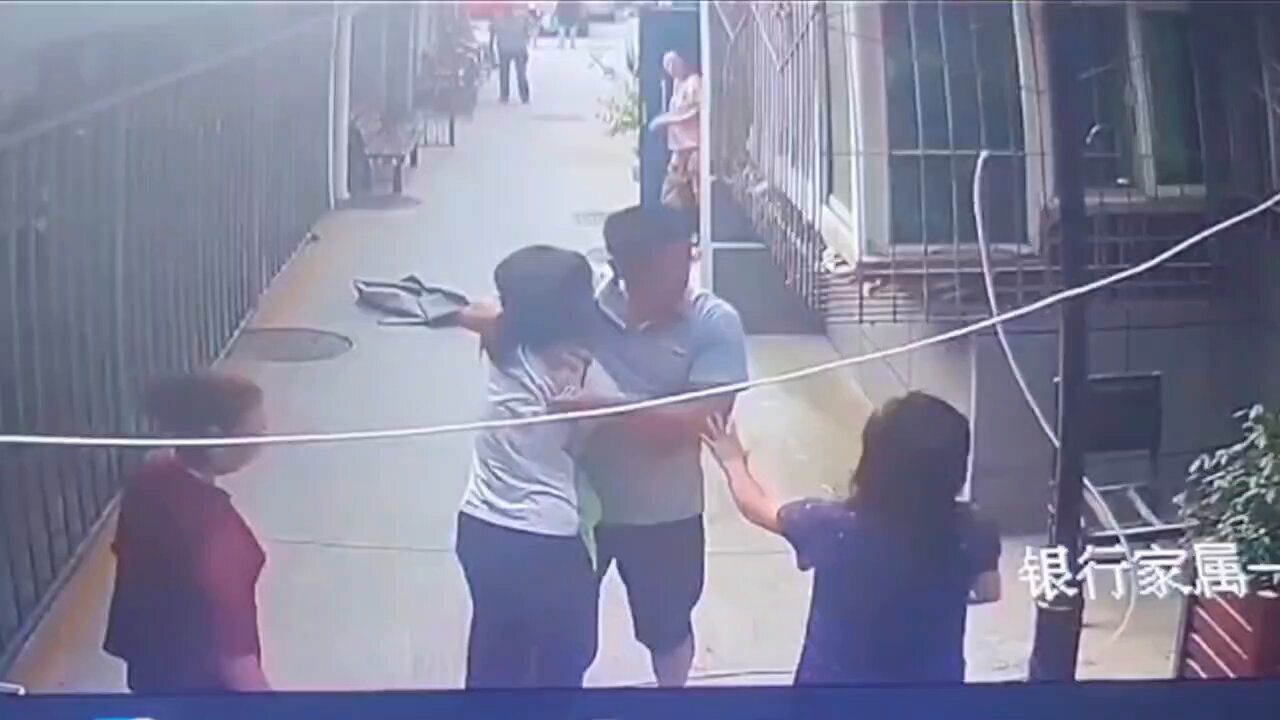 女性情報誌 CLASH ISSUE 119 Summer 2021 女性情報誌 CLASH ISSUE 119 Summer 2021 工ｴｴｪｪ - Cerca / X