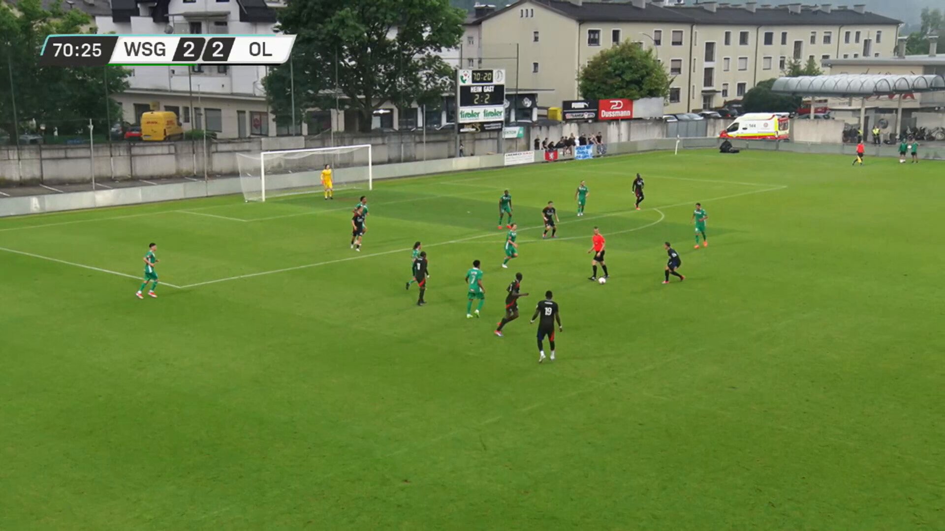La réaction de nos Gones par l'intermédiaire de Maxence Caqueret qui récupère le ballon et trompe le gardien en refermant son pied 💪🔴🔵La rencontre en direct et en exclusivité sur #OLPLAY 👉  #WSGTOL