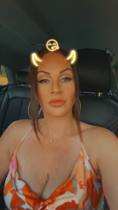 Bon week-end &agrave; vous avec cette chaleur 🥵🔥🥰 https://t.co/LjJIMzL6SM<a href="/tag/smile"class="tags"><span>#smile</span></a><a href="/tag/goodnight"class="tags"><span>#goodnight</span></a><a href="/tag/sexy"class="tags"><span>#sexy</span></a><a href="/tag/bed"class="tags"><span>#bed</span></a><a href="/tag/inkedgirls"class="tags"><span>#inkedgirls</span></a><a href="/tag/ink"class="tags"><span>#ink</span></a>