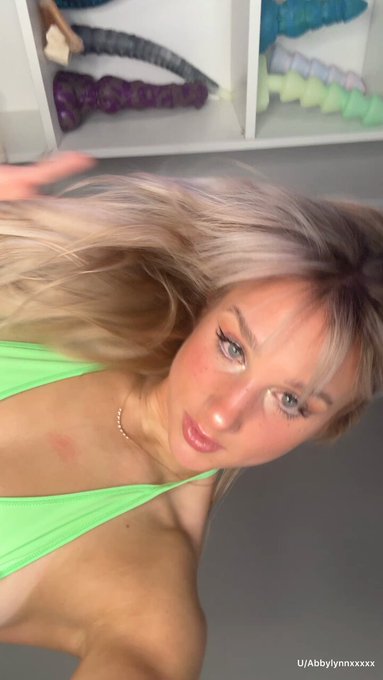 Grab my hips and eat me out like the doll I am https://t.co/r9sEUCAlpz