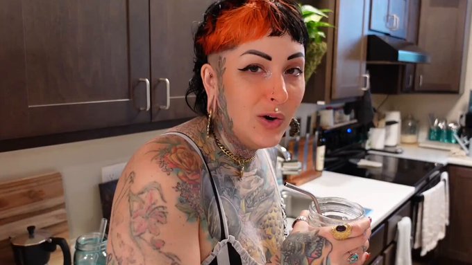 VID SOLD! Your Cool Aunt 🔥 Check it out! https://t.co/7IORRmIFFd #MVSales @manyvids https://t.co/Ykk<a href="/tag/mvsales"class="tags"><span>#mvsales</span></a>