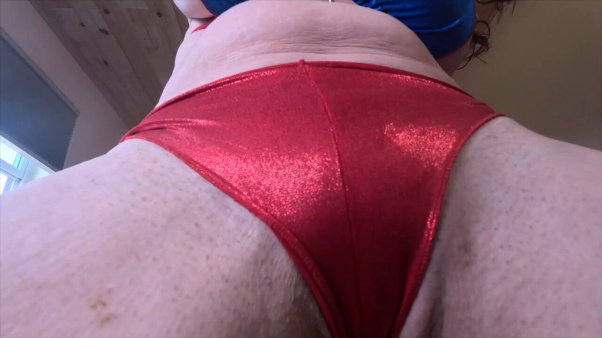 GOLDIE BLAIR’s pics and videos