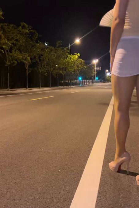 好热啊🥵不过还是忍不住出门当露出的丝袜骚货呢 #伪娘母狗 #露出 #sissy https://t.co/I7IHW9cVKl<a href="/tag/%E4%BC%AA%E5%A8%98%E6%AF%8D%E7%8B%97"class="tags">#伪娘母狗</a><a href="/tag/%E9%9C%B2%E5%87%BA"class="tags">#露出</a><a href="/tag/sissy"class="tags">#sissy</a>