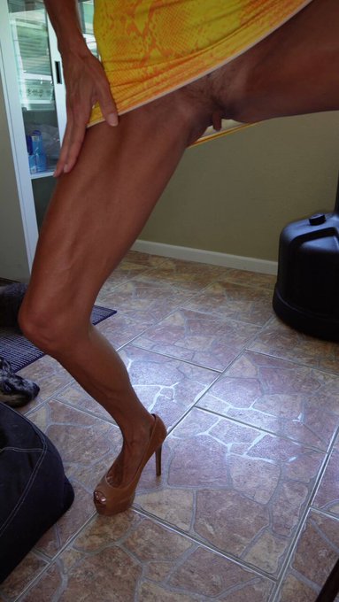 MILF Monday....hopefully it motivates you to want to "do" MILF Monday with me!

OF's 1/2 of, no PPV,