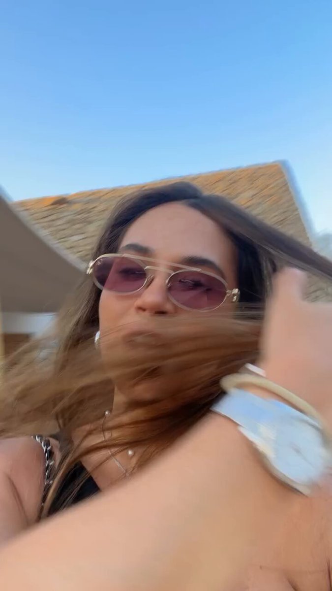 @acaste18s video Tweet