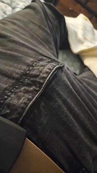 I'm feeling so good, I can't help but throb https://t.co/XTUSsx2h6I