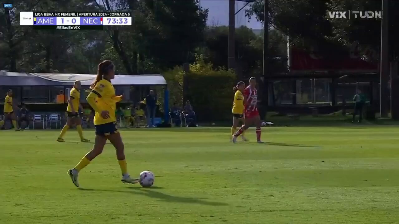 ⚽️ Toquecito de @nati_mauleon14 para incrementar la ventaja del @AmericaFemenil 🦅