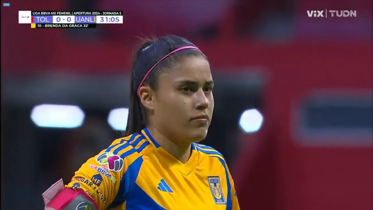 ¡@lizbethovalle7 abrió el marcador desde los once pasos en el 'Infierno'!🏟️🔥#SomosDesafiantes