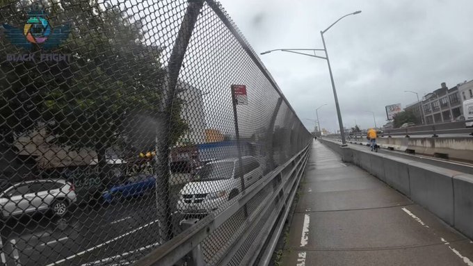 Rain walk across Pulasky Bridge in Brooklyn/Queens (4k)  https://t.co/UGG7IRJzrk https://t.co/7XtUxT<a href="/tag/nyc"class="tags"><span>#nyc</span></a><a href="/tag/walking"class="tags"><span>#walking</span></a><a href="/tag/blackflightny"class="tags"><span>#blackflightny</span></a>