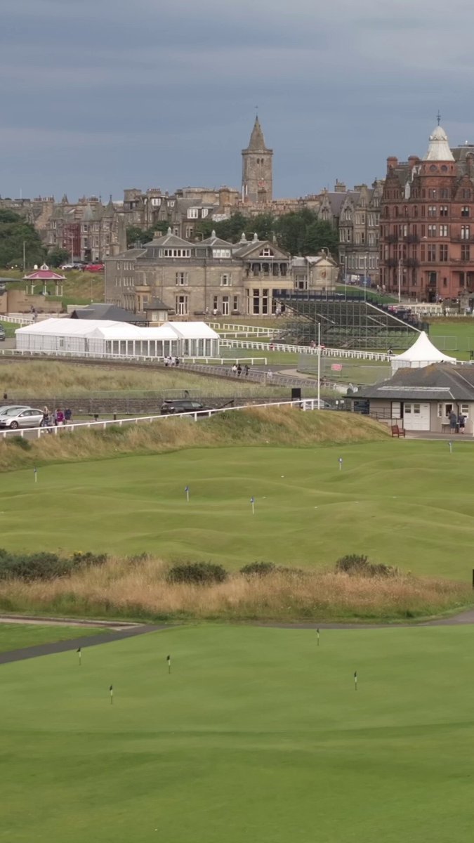 希少本:Visiting the Home of Golf St.Andrews St. Andrews, the home of golf. What's the secret?! We found
