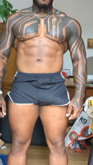 How did the army wear these shorts? They're so tight. 

Returning subscriptions get 20% off on all pages