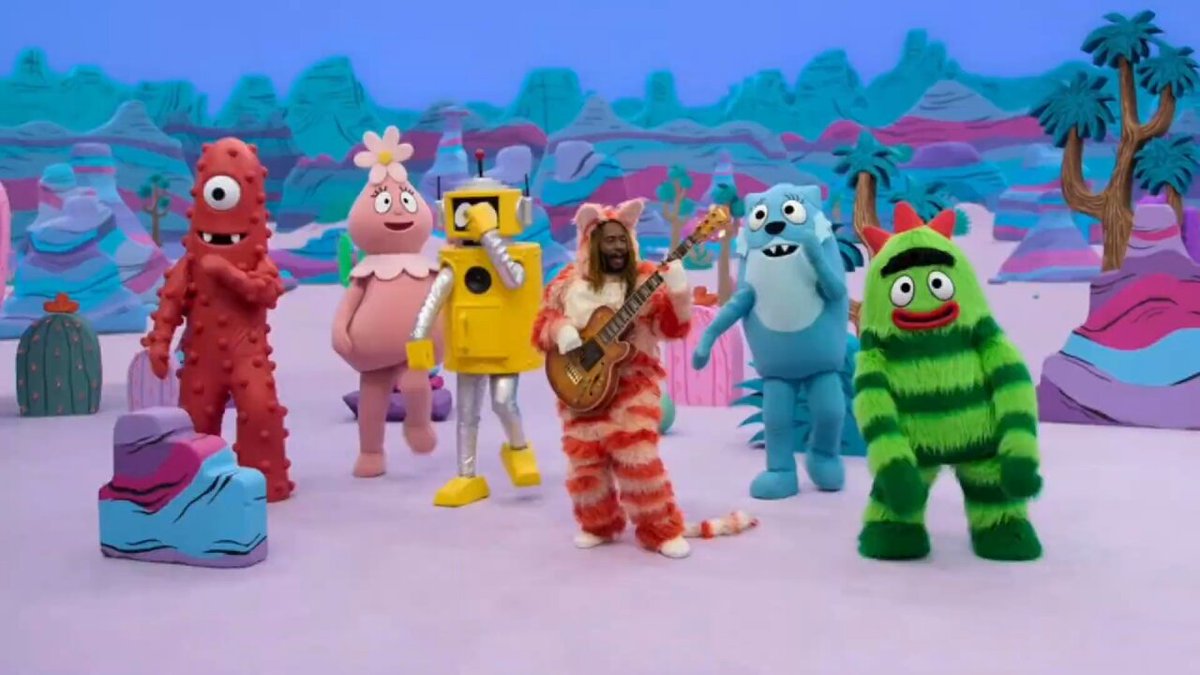 Image of Thundercat playing the bass on Yo Gabba Gabba Show