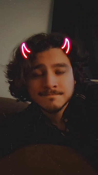 Question for all my followers... Are you tryna get kissed?i https://t.co/t97gNQe4vN