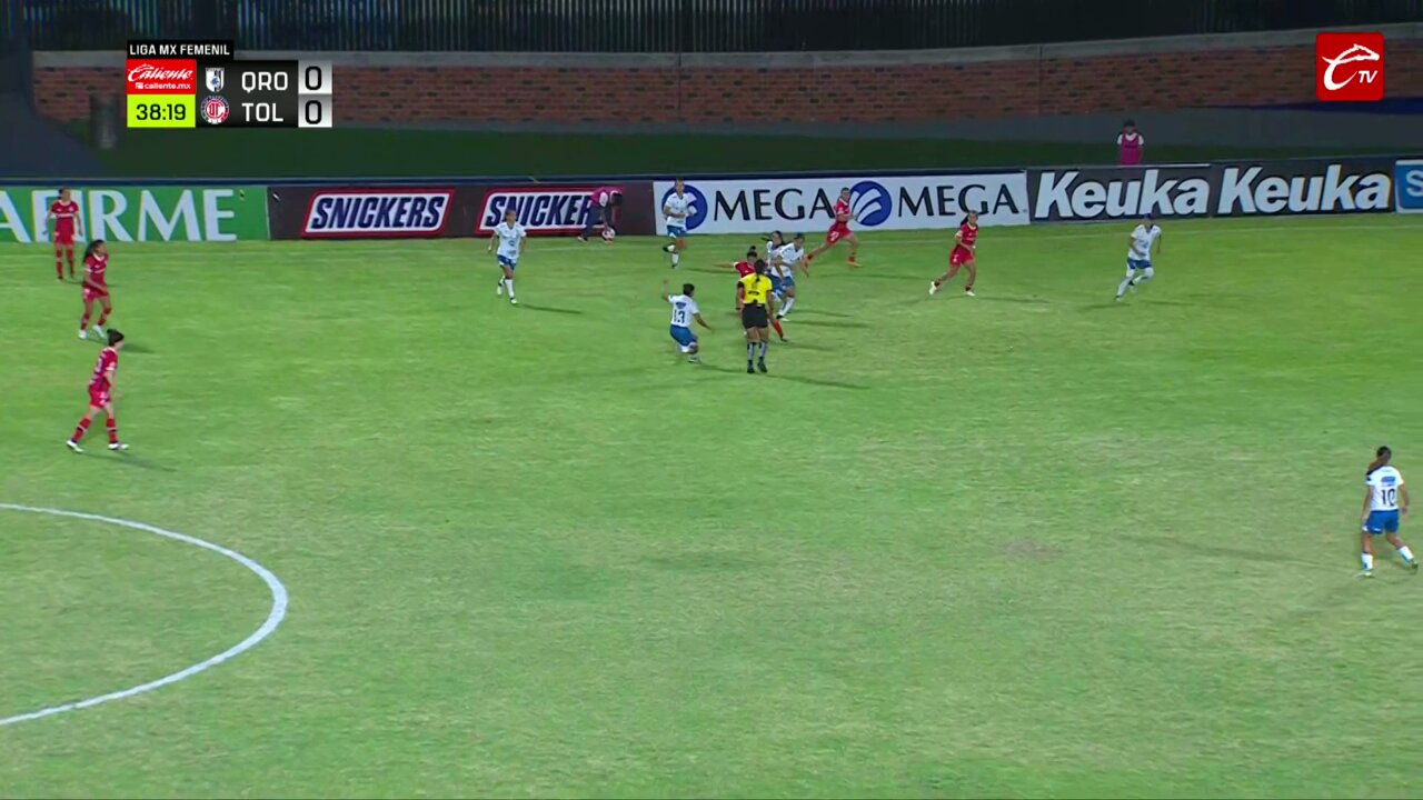 ¡GOOOOOOOL! Wendis Cabrera 🇨🇴 anota su primer gol en la #LigaMXFemenil y adelantó a @GallosFemenil. 💪🏼38' 🐔 1-0 👹 #Querétaro #LigaMXEnCTV