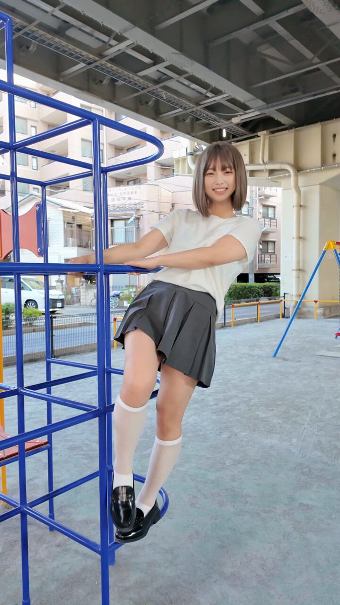 Video oleh @yururina_