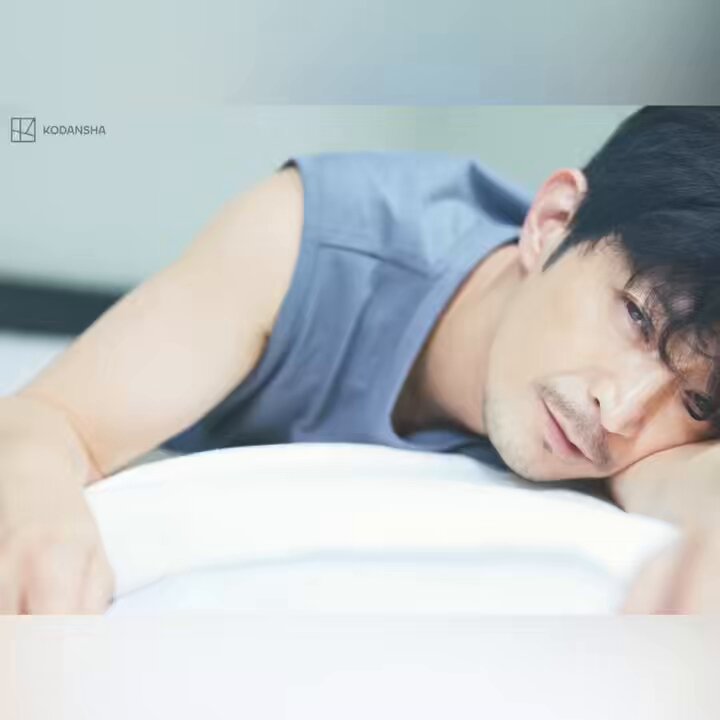 公式】津田健次郎写真集「ささやき」 on X: 