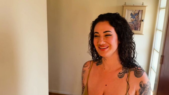 Come on in babe, it's time for us to finally get to know each other! ? Brand new step-mommy video dropping