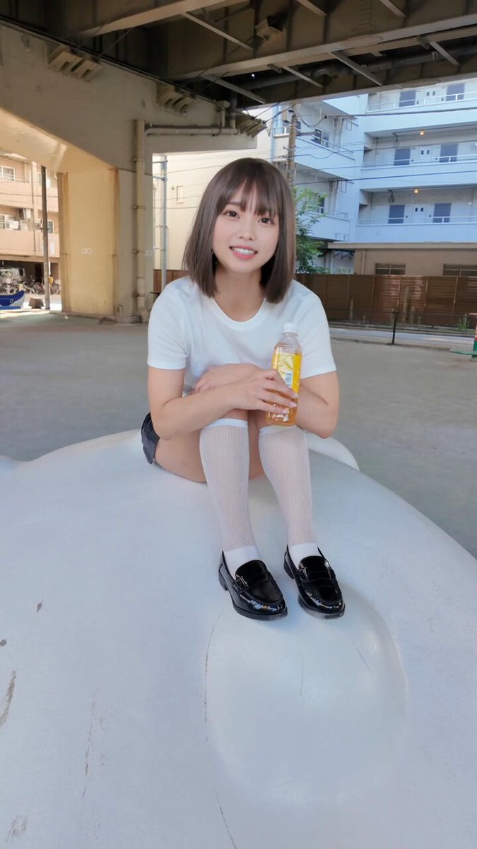 Video oleh @yururina_