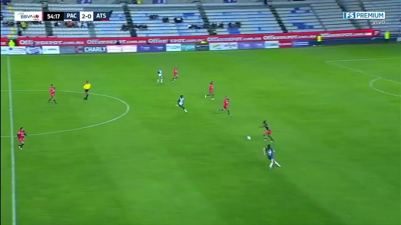 ¡Chinwendu Ihezuo firma el tercero para @TuzosFemenil! 😎3⃣#SomosDesafiantes ⚡️