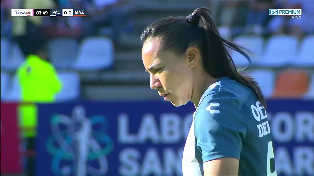 ⚽️ Charlyn Corral abrió el marcador en el Huracán 💨Ya lo gana @TuzosFemenil 🐹#SomosDesafiantes ⚡️