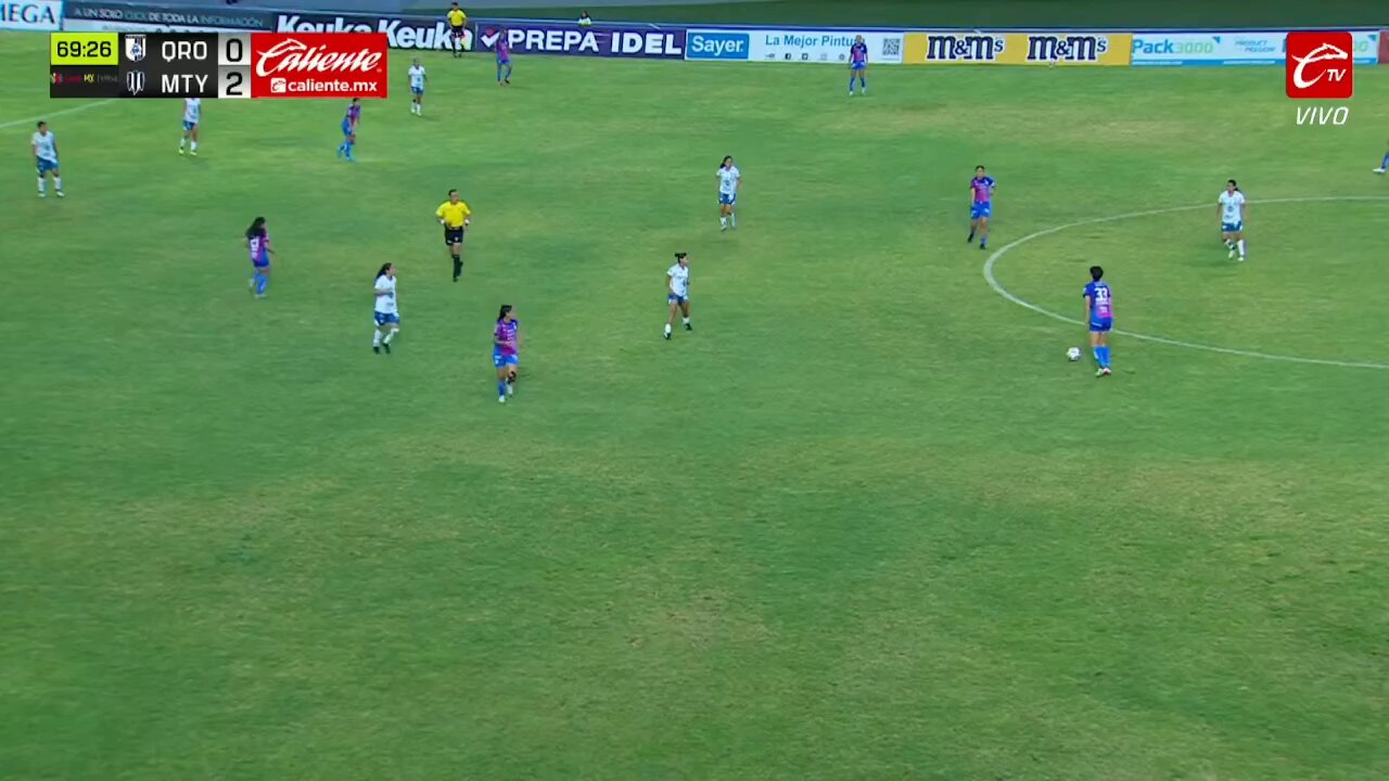 🤯 GOLAZO 🥵Nicole Pérez 👟disparó desde fuera del área para anotar el tercero de la tarde. 🆙#SomosDesafiantes⚡️