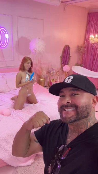 Dillinger Studios818’s pics and videos