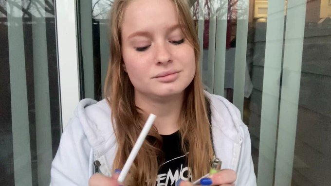 VID SOLD! Young Girl Smokes a VS120 🔥 Check it out! https://t.co/YqH4KC43DF #MVSales @manyvids https://t<a href="/tag/mvsales"class="tags"><span>#mvsales</span></a>