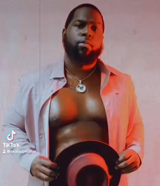 Here&rsquo;s my version of this trend. Enjoy 🎬😂 https://t.co/RxvqCwqWx1<a href="/tag/newprofilepic"class="tags"><span>#newprofilepic</span></a>