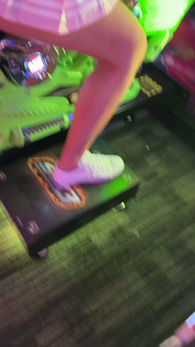 @PublicPlugGirls video Tweet