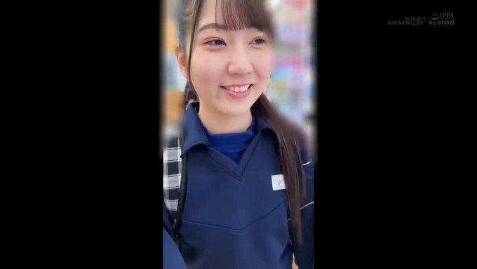 「大好きなキミが他の人と SEX しているとこ、撮影させてよ」～クラスでは地味な僕と彼女の初めての AV 撮影～ 葵井みずほ AVDEBUT